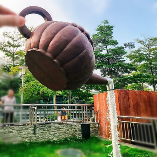 大型悬空茶壶铁桶流水喷泉